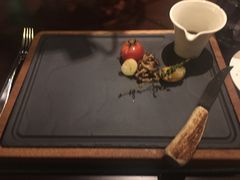 -恰餐厅及酒吧 CHAR Bar & Grill (北京丽都皇冠假日店)