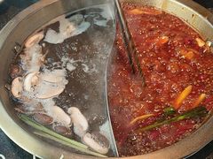 -小天鹅火锅·一线江景洪鼎旗舰店(洪崖洞店)