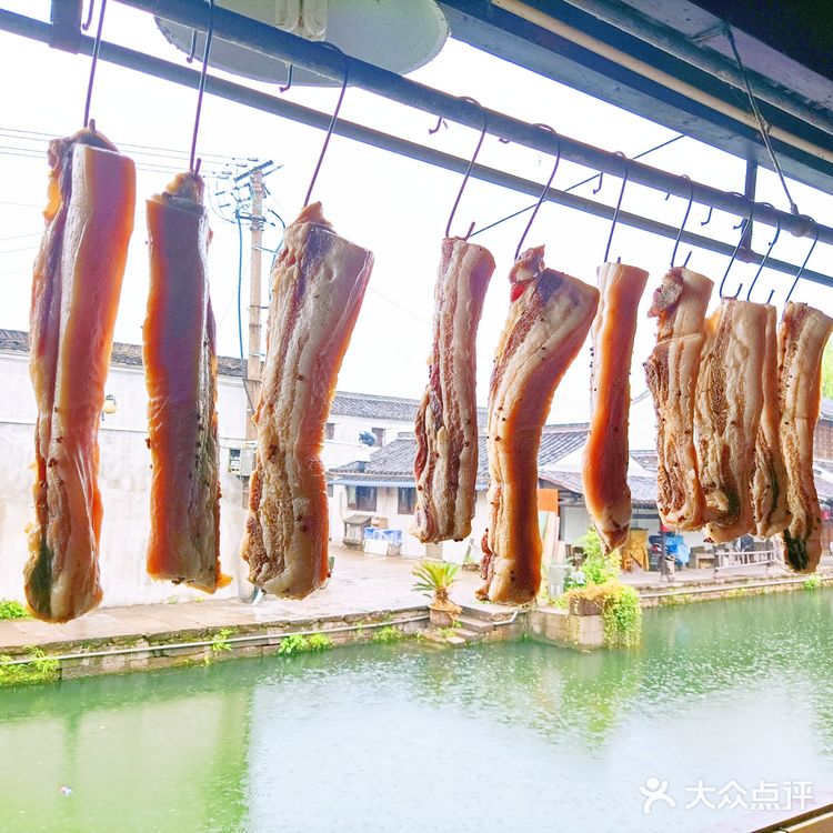 # 绍兴历史保护街区美食