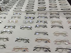 -罗伯特眼镜·蔡司官方授权(罗湖国贸店)