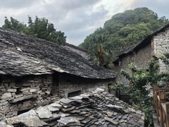 -高荡千年布依古寨旅游景区