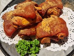 脆皮猪蹄-云梦庭·剁椒鱼头(银泰中心in99店)