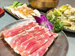 -围炉肉舍丹东海鲜烤肉·烤活鳗(步行街店)