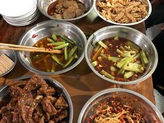 -矮子粉店1985·长沙米粉(湘春路店)