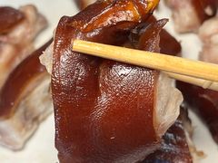-老鼎万春卤菜(五代传承创始老店)