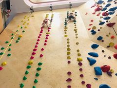 -ROCKPLUS攀岩馆(环宇城店)