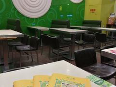 大堂-佰搭果·广式茶餐厅(西华路店)