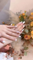 -花系美·美甲美睫精品店