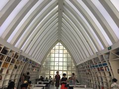 -钟书阁(松江泰晤士小镇店)