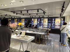 -宏宇眼镜蔡司依视路折扣店(兆佳眼镜城店)