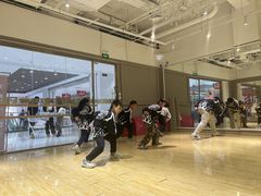 -炫艺舞蹈培训中心(枫尚奥特莱斯店)