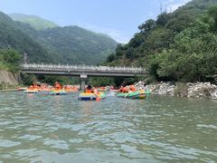 -雅鲁激流探险漂流