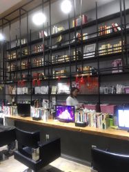 -马克男发时尚店