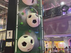 -嗨翻Hi-Fun竞技主题乐园·蹦床亲子生日轰趴(国光1937店)