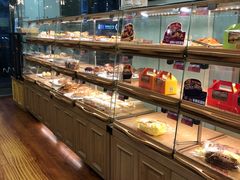 面包甜点陈列柜-新侨三宝乐面包店(崇文门店)