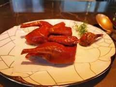 脆皮乳鸽-新荣记(BFC外滩金融中心店)