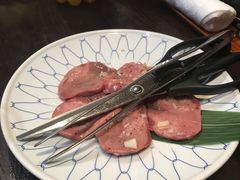 -山川小町·极番烧肉(新地假日广场店)