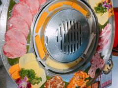 -哈哈碳都·牛肋条无限自助烤肉(台江万达店)