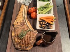 -三亚亚龙湾瑞吉酒店·宴悦Driftwood·游水海鲜·牛排·草坪·私人定制