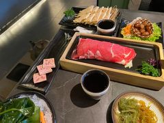 -湊湊火锅·茶憩(杭州湖滨银泰in77店)