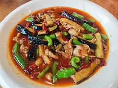 -石磨豆花家常菜·牦牛排土火锅