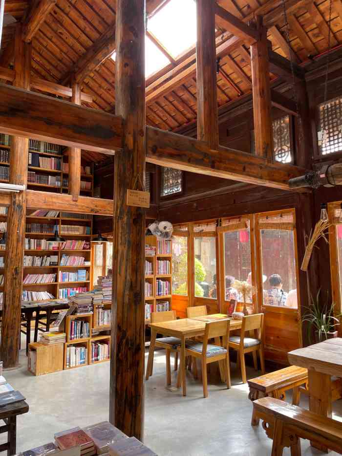 万邦·留坝书房-"服务态度:也许你在茫茫人海里做了太久的.