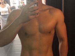 -GYMPLUS私教健身会馆(大悦城店)