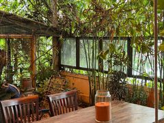 -Cuc Gach Quan Restaurant