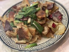 -霄汉牛三鲜湖北砂锅菜(万松园2店)