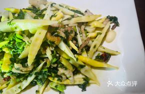Bamboo Shoots with Preserved Vegetable and Pork Strips