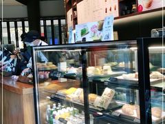面包甜点陈列柜-星巴克臻选(北京富力家园店)