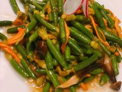 鸡枞菌炒童子黄瓜-辛香汇·现炒川菜(淮海路百盛店)