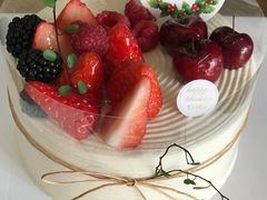 法式淡奶黄桃（草莓）蛋糕-美丽心情蛋糕(江苏路店)