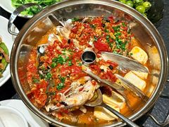 -鱼鲜饭香·招牌汽锅剁椒鱼头王