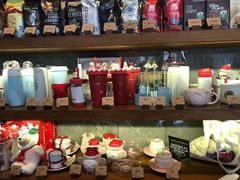 零售区-星巴克臻选(南京艾尚天地店)