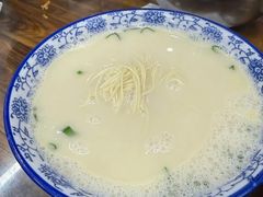 -雪琴面馆富安特色鱼汤面(城中花园店)