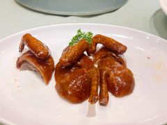 烤乳鸽-利苑酒家(华熙国际店)