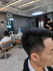 -藤野造型烫发染发