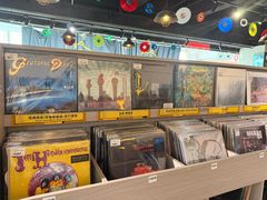 -浣熊唱片店(上海影城店)