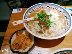 -鑫花溪牛肉米粉(人民广场店)