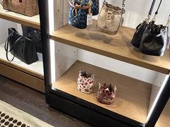-百联奥特莱斯广场(南京店)