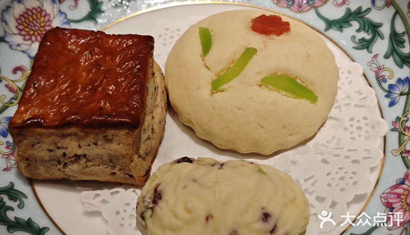 北京的名馍也有贵贱之别，三家馍对比—稻香村，富华斋，民族时光
