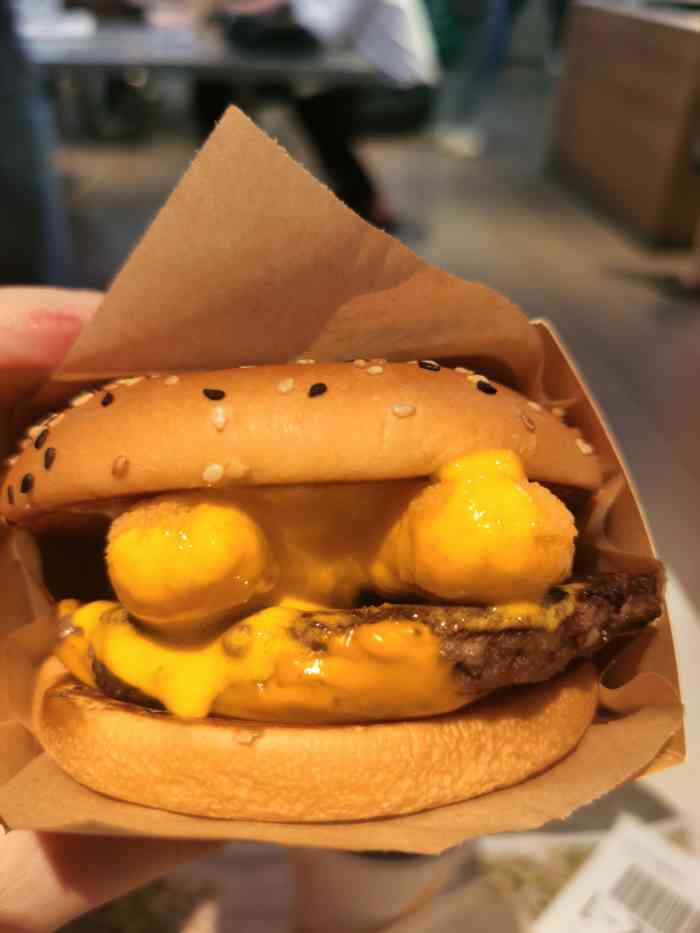 麦当劳(花城大道华穗路店)-"「安格斯max厚牛培根堡」安格斯系列汉堡.