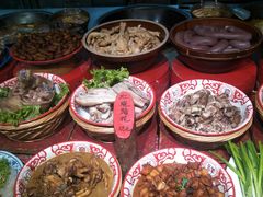 -闯关东东北农家菜(崂山石老人店)