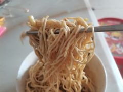 -球场热干面老店
