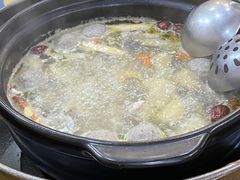 -濠轩阁特色生蚝火锅(水湾路店)