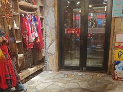 -老牌坊云南鱼豆花火锅(爱建店)