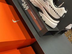 -东荟城名店仓
