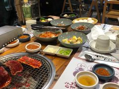 -草家酱蟹炭火烤肉店(珲春南路一店)