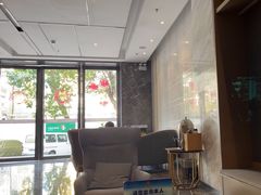 -柏槿酒店(罗湖口岸向西地铁站店)